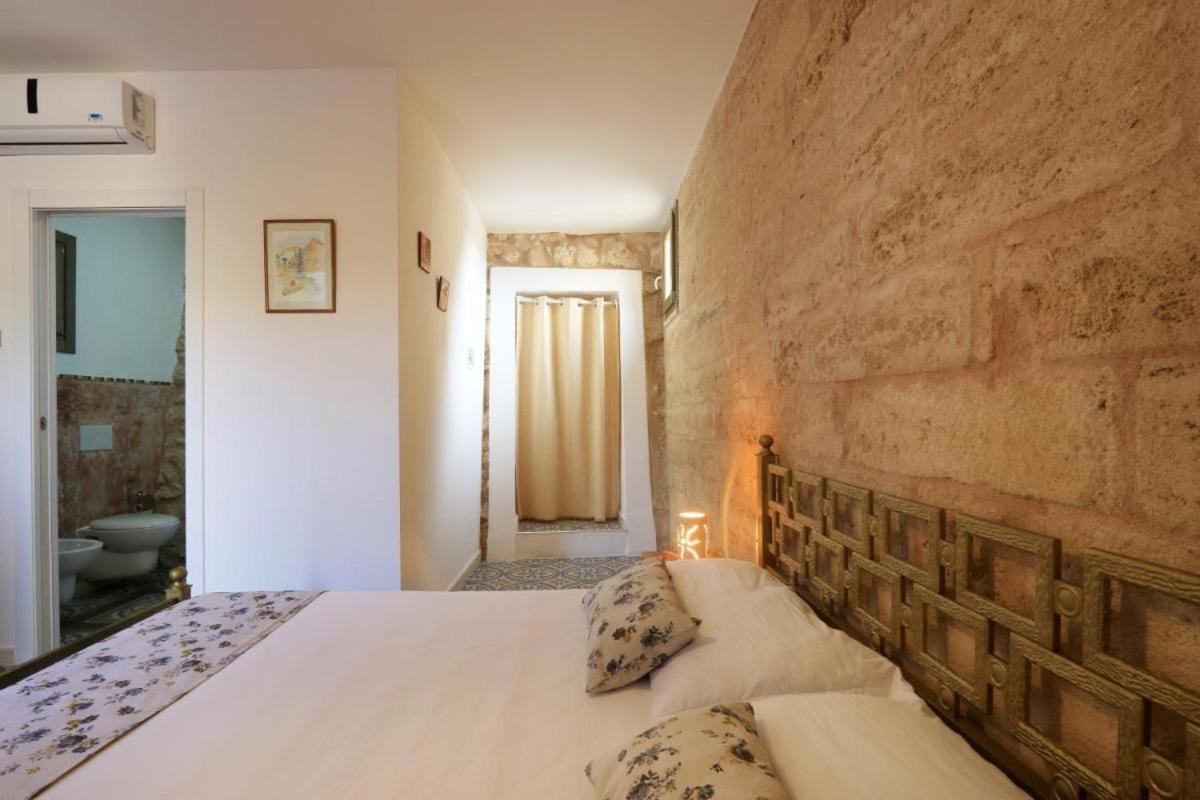 Bed and Breakfast Agriturismo Allu Ruvezzu Torre Mozza Exterior foto