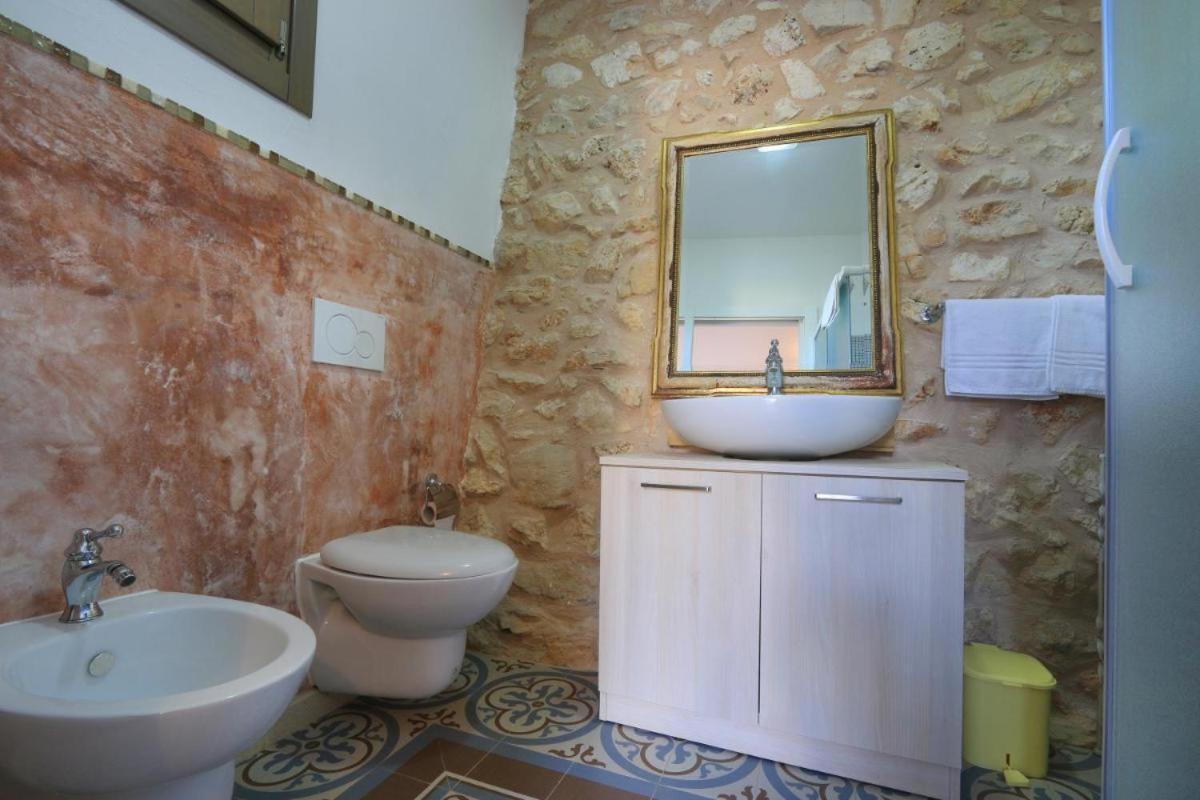 Bed and Breakfast Agriturismo Allu Ruvezzu Torre Mozza Exterior foto